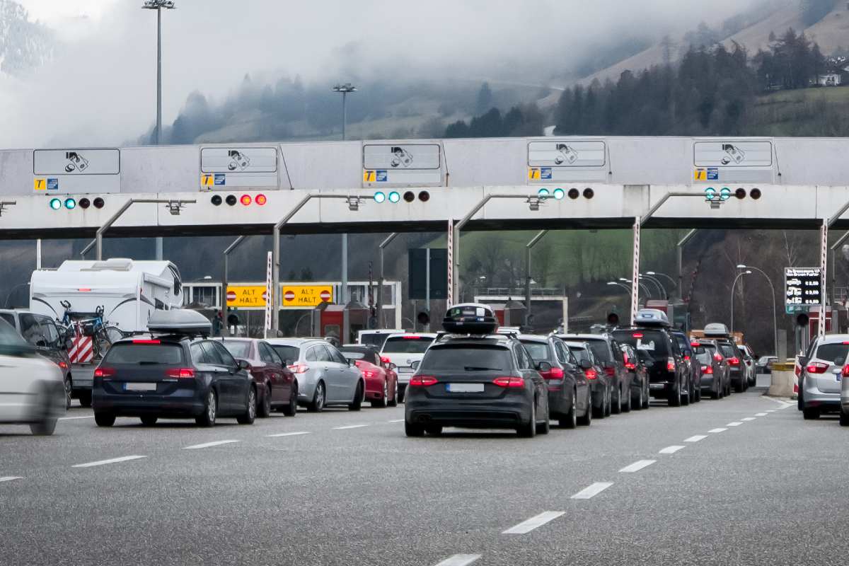 Maut1 - Eine Mautbox für 5 europäische Länder