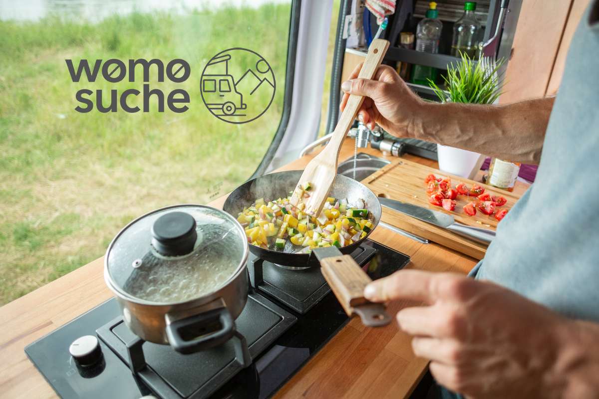 Kochen im Wohnmobil - Tipps zur Ausstattung & Packliste