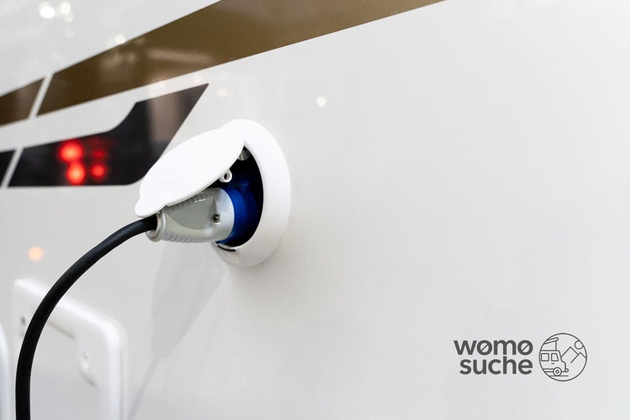 Stromversorgung für Wohnmobile: Alternativen zum Landstrom auf Campingplätzen