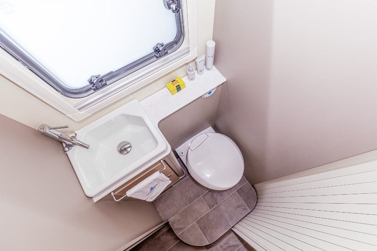 Ahorn Canada AE - Alkoven Wohnmobil in Ostrach