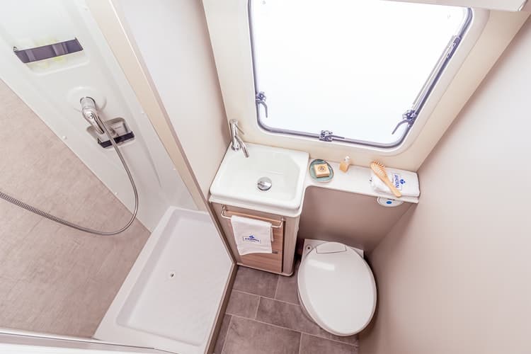 Ahorn CANADA AS 4t -2021 - Wohnmobil in Hildesheim