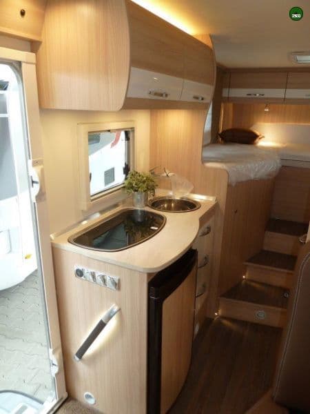 Bürstner TRAVEL VAN T 620G - Teilintegriertes Wohnmobil für 2 Personen in Bühl