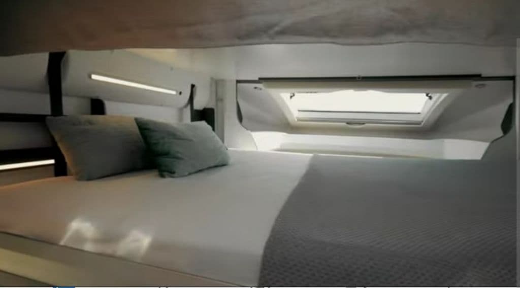 Benimar Mileo 268 - Teilintegriertes Wohnmobil "Lucky" in Papenburg