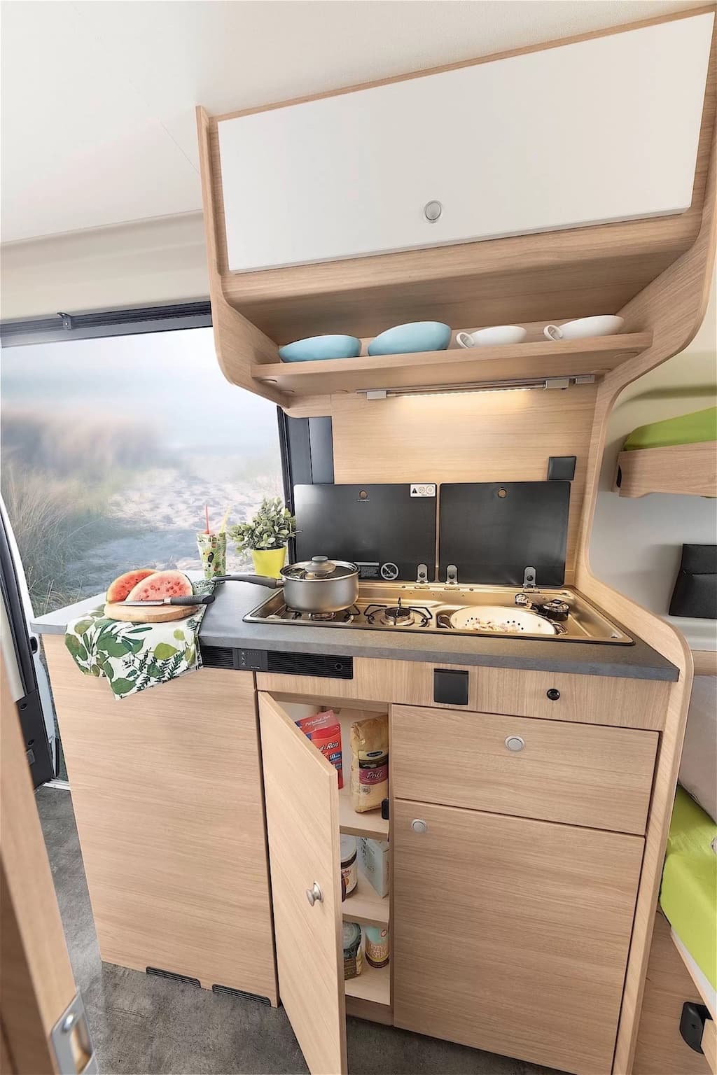 Camper Van Roadcar R600 - Wohnmobil in Erfurt