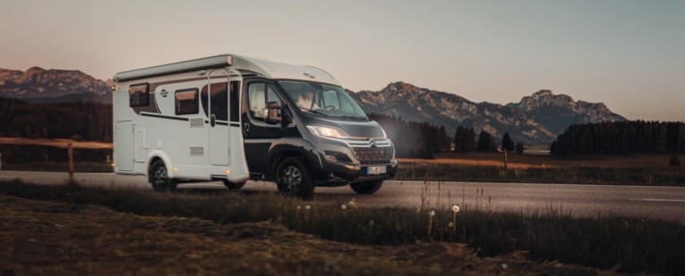 Carado T337 Europa Edition - komfortables Wohnmobil für (E-)Biker - in Niederkrüchten