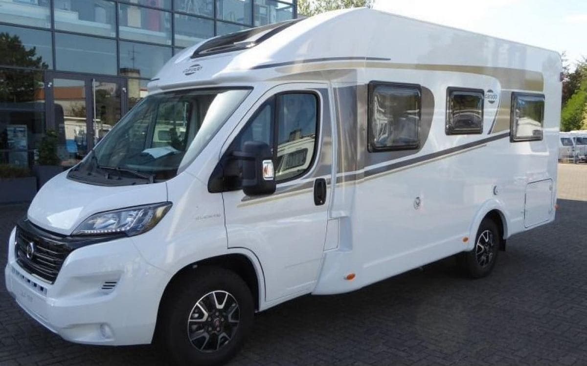 Carado T348 - Teilintegriertes Wohnmobil in Bergisch Gladbach