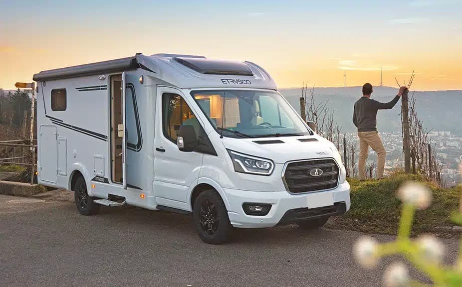 Etrusco V 6.8 SCF - Kompaktes Wohnmobil/ Teilintegrierter in Bisingen