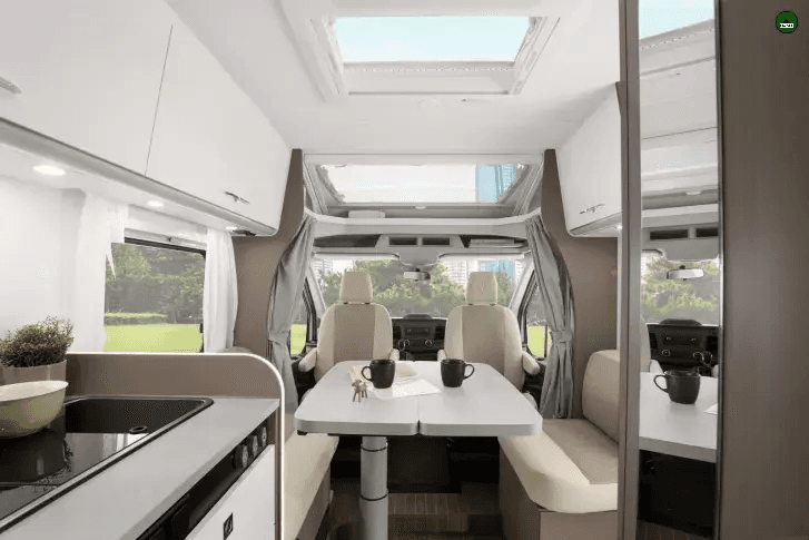 Etrusco V 6.8 SCF - Kompaktes Wohnmobil/ Teilintegrierter in Bisingen