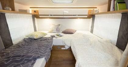 Family Standard - Bürstner Delfin T 690 G - Teilintegriertes Wohnmobil in Passau