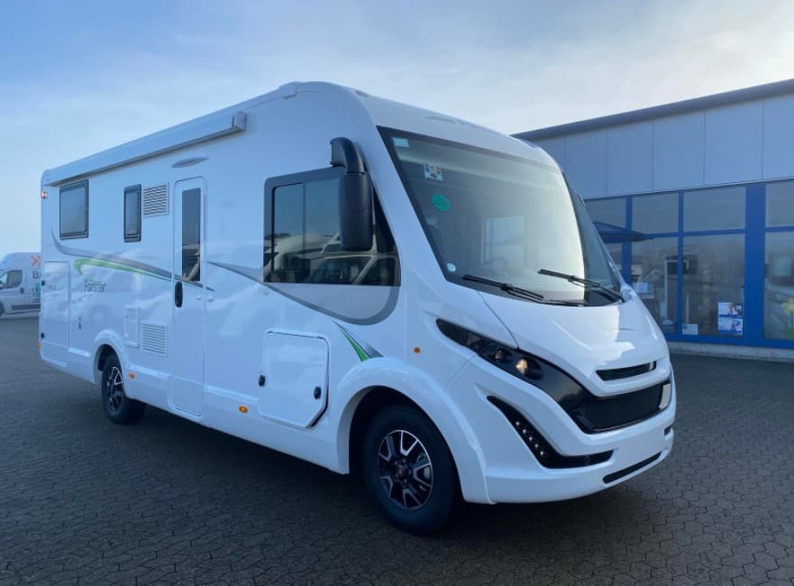 Forster I 741 QB - Vollintegriertes Wohnmobil in Kirchberg - Bild 1