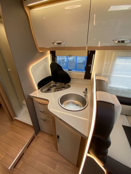 Forster I 741 QB - Vollintegriertes Wohnmobil in Kirchberg