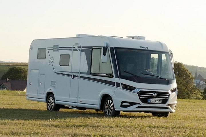 Knaus LIVE I 700 - Vollausgestattetes, vollintegriertes Wohnmobil in Berlin - Bild 1