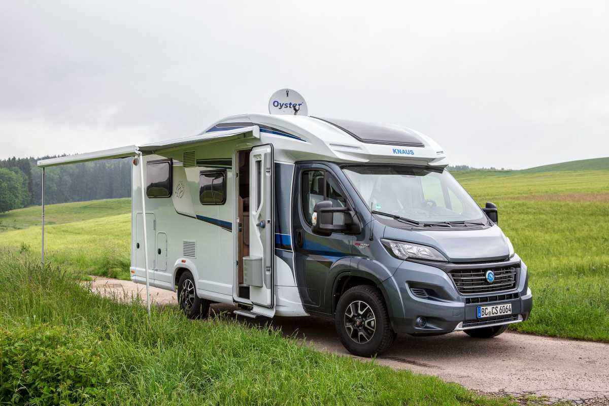 Knaus Sky Wave 650 MEG - Teilintegriertes Wohnmobil in Schwendi