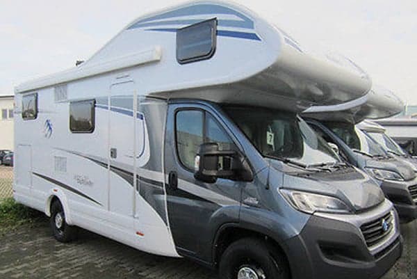 Komfortables Wohnmobil Knaus Sky Traveller 650 DG SL für die ganze Familie - in Hess. Lichtenau