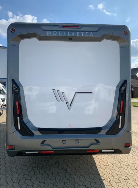 Mobilvetta K-Yacht Tekno Line 85 - Vollintegriertes Wohnmobil in Kirchberg