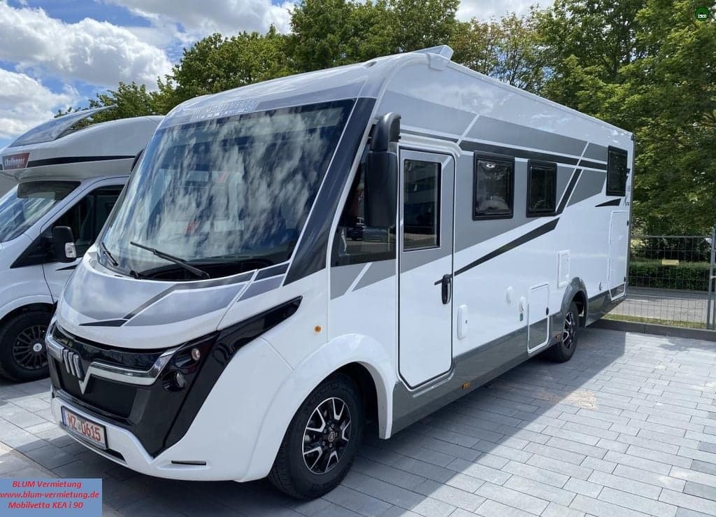 Mobilvetta KEA i 90 - Luxuriöser Vollintegrierter mit Queensbett, Automatikgetriebe, Wohnraumklima und All Inklusive Ausstattung in Merzig