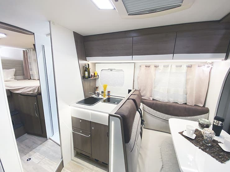 MOOVEO 70 EB - Waumobil "FREYA" - Teilintegriert 2 Pers in Ganderkesee