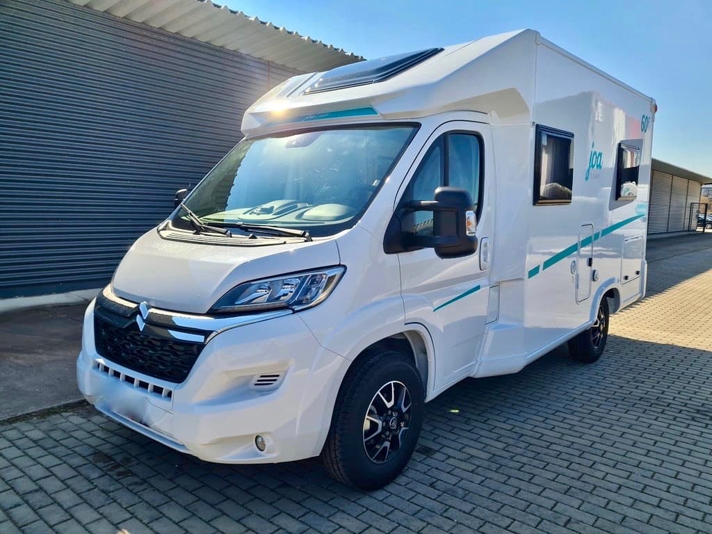 Pilote Joa 60F mit Doppelbett - kompaktes Wohnmobil in Bad Zurzach (Schweiz)