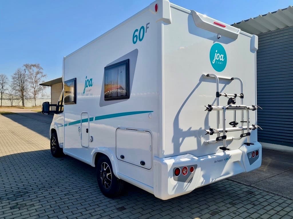 Pilote Joa 60F mit Doppelbett - kompaktes Wohnmobil in Bad Zurzach (Schweiz)