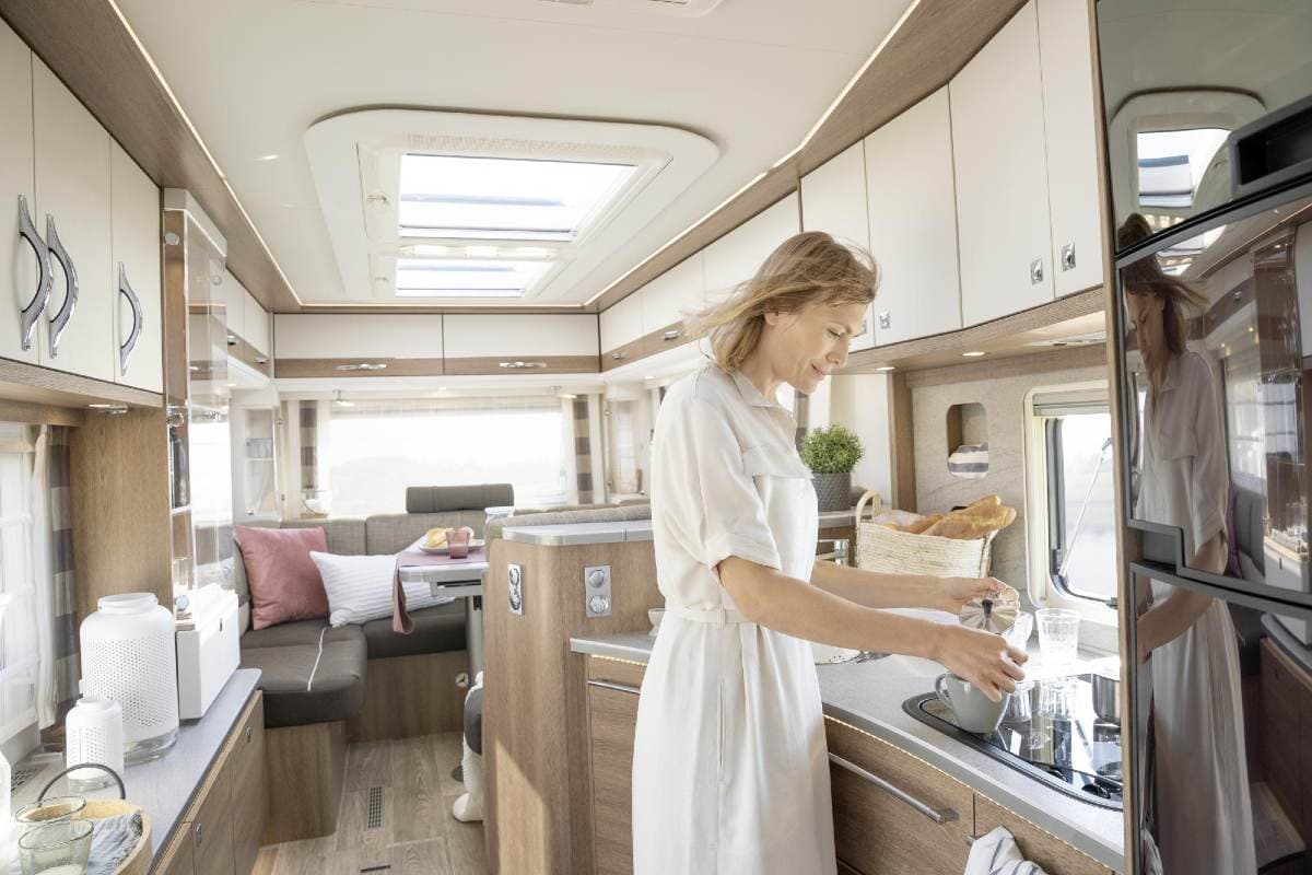 Premium Plus - Dethleffs Trend A 7877-2 - Alkoven Wohnmobil in Isny im Allgäu