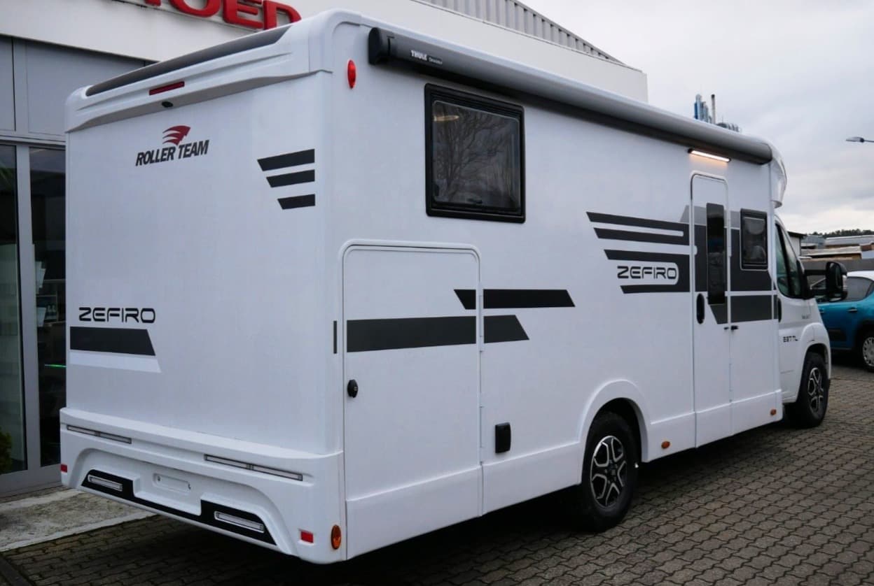 Rollerteam Zefiro 287 TL N - Luxuriöser Teilintegrierter mit Einzelbetten, Automatikgetriebe und All Inklusive Ausstattung in Merzig