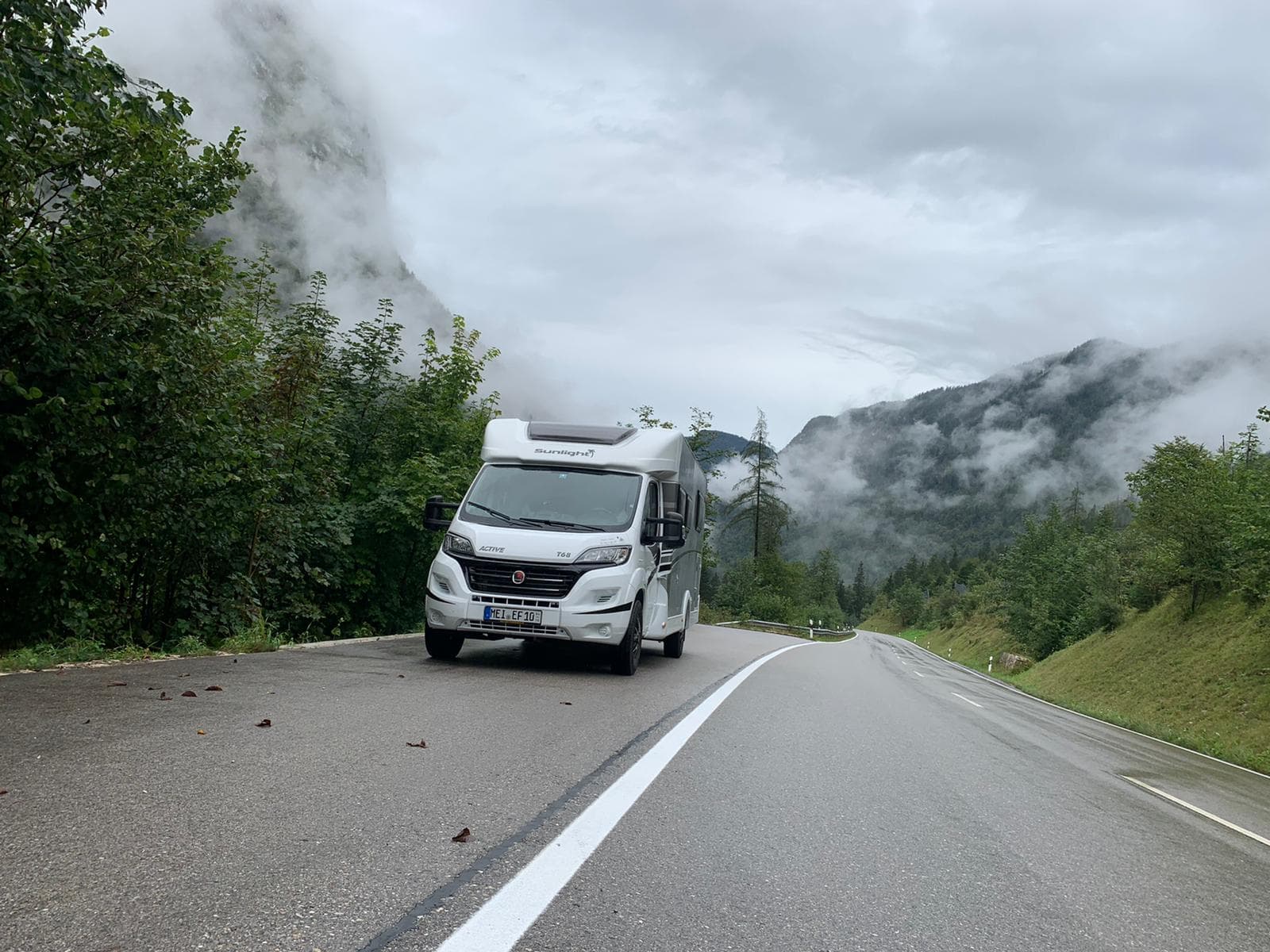 Sunlight T68 - Teilintegriertes Wohnmobil für 2-4 Personen in Weinböhla