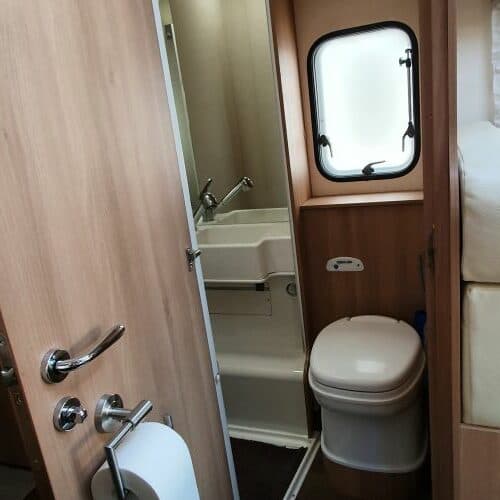 Waumobil Yari - Roller Team Auto-Roller 285 P - Wohnmobil in Lübeck