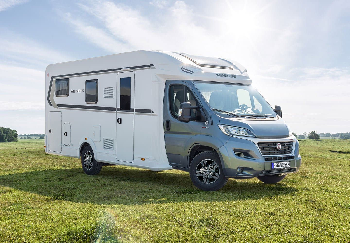 Weinsberg Carasuite 700ME mehr Ausstattung und Comfort geht nicht - Wohnmobil in Aschaffenburg - Bild 1