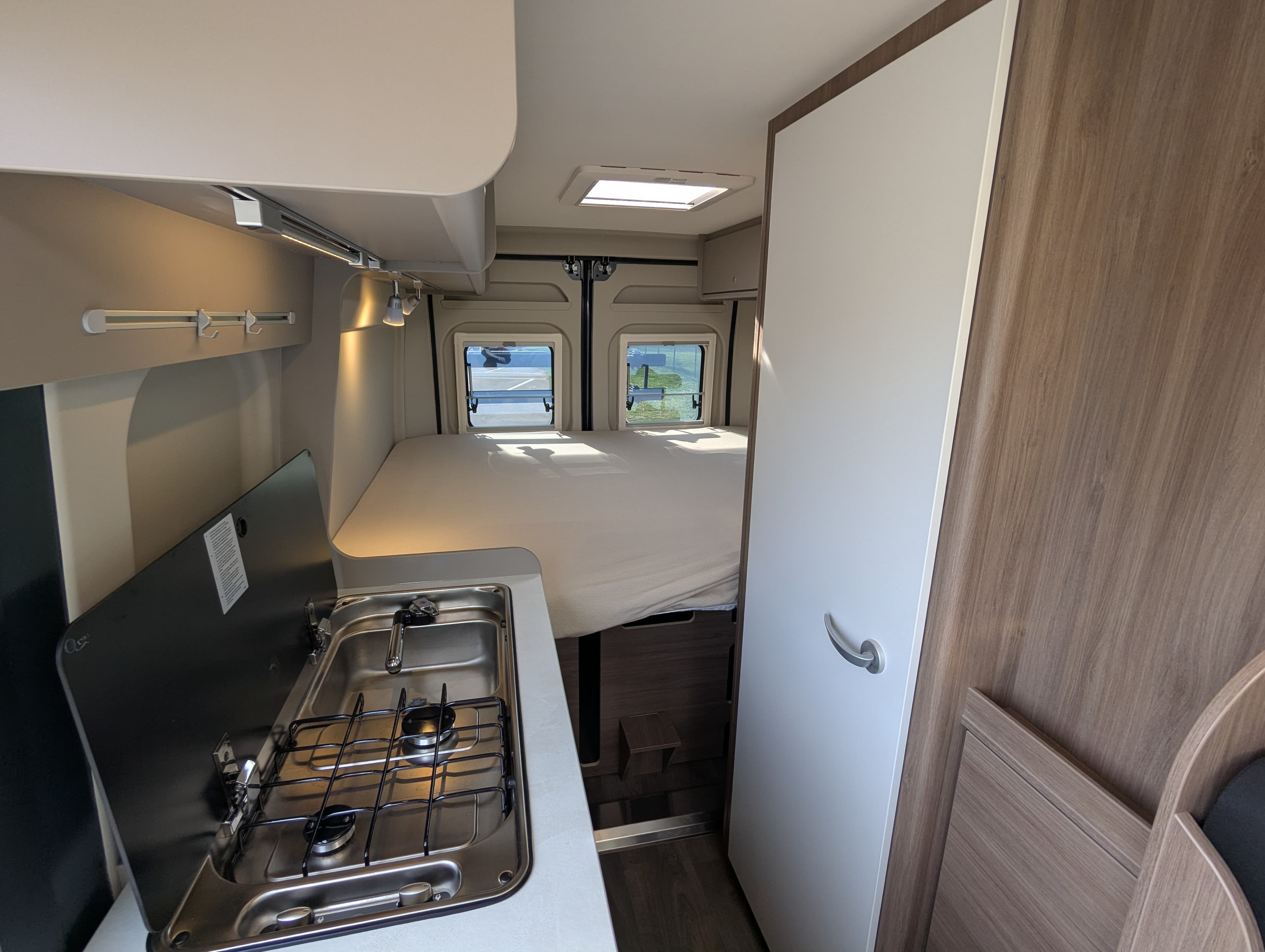 Carado CV 640 - Geräumiger Kastenwagen für 2-3 Personen - in Leverkusen