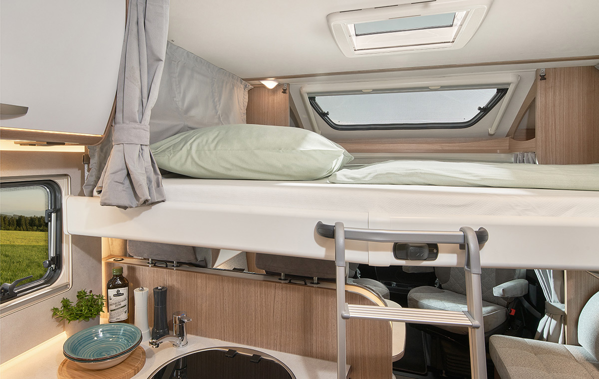 Carado T 447 - komfortables Teilintegriertes Wohnmobil für bis zu 4 Personen in Kutzleben