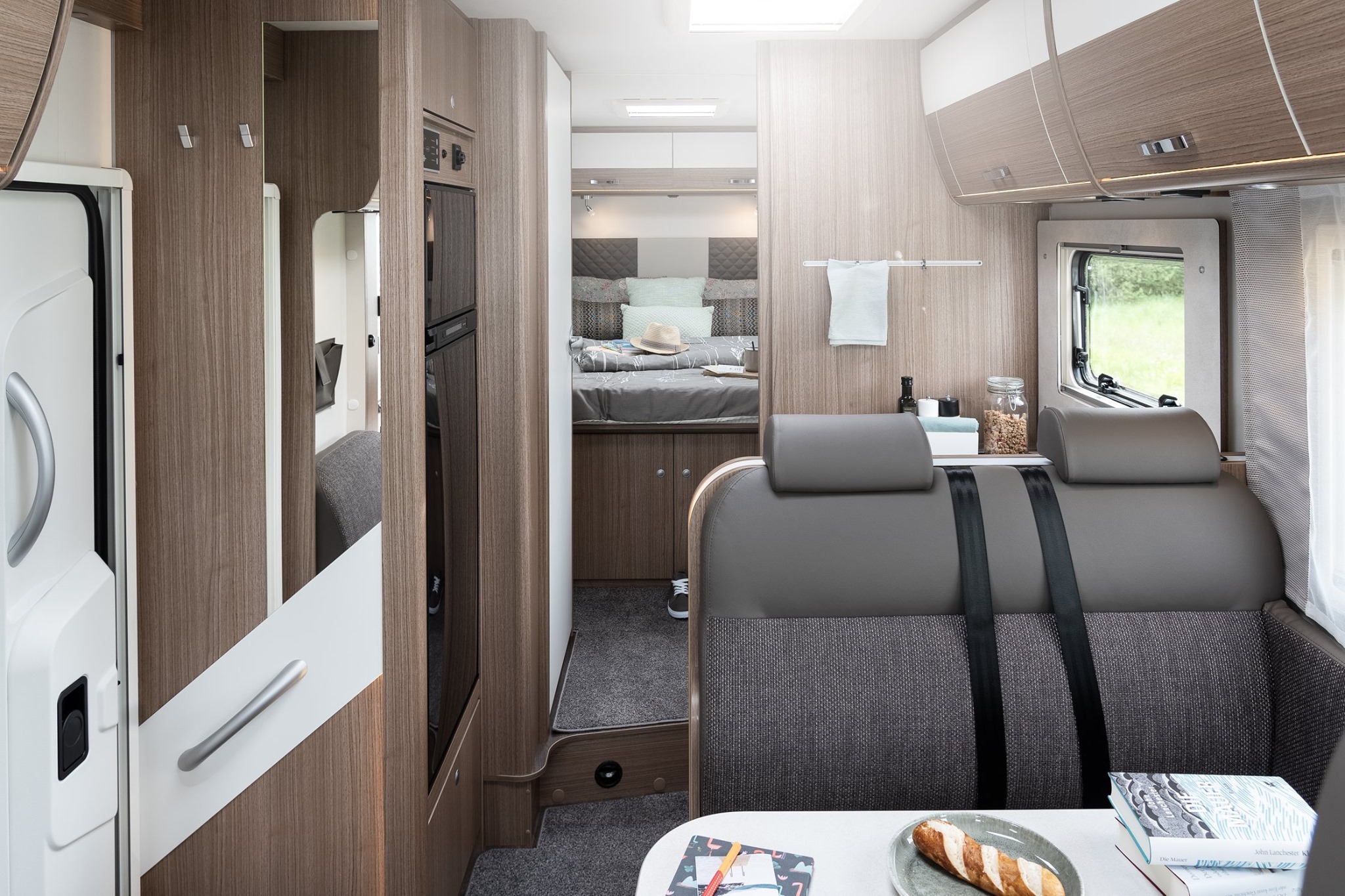 Carado T 449 - komfortables Teilintegriertes Wohnmobil für bis zu 4 Personen in Kutzleben