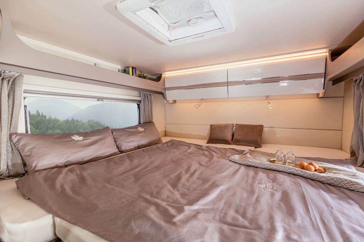 Ahorn Canada TE - Komfortables teilintegriertes Wohnmobil in Garbsen