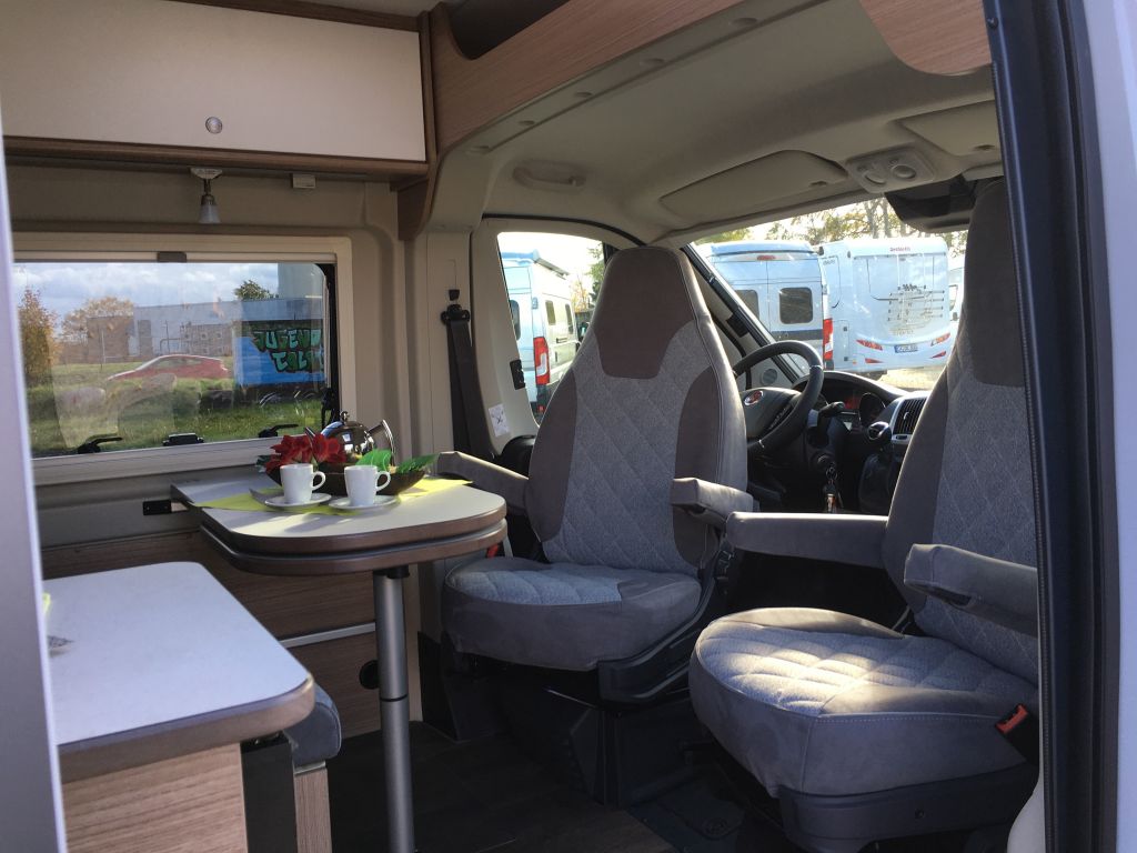 Carado Camper Van 600 Clever+ Edition - Wohnmobil in Forst