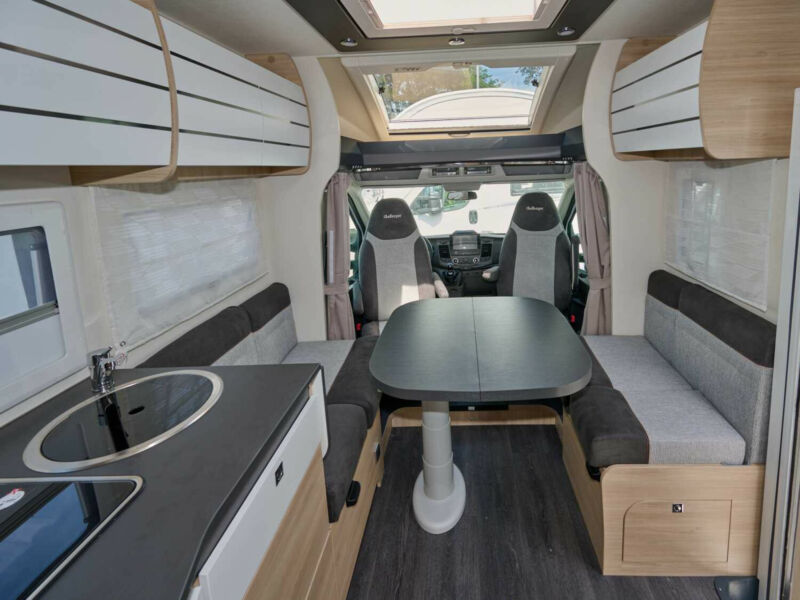 Challenger 337 Graphite VIP - Luxuriöser Teilintegrierter mit Einzelbetten und Automatikgetriebe in Merzig