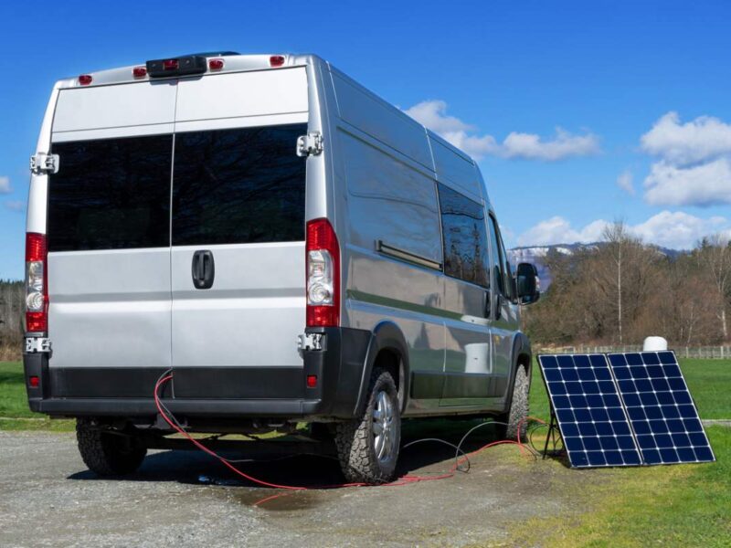 Stromversorgung-im-wohnmobil-solarzelle