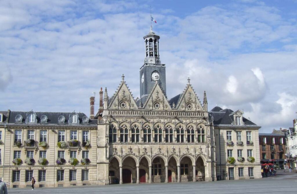 Rathaus St-Quentin - Somme