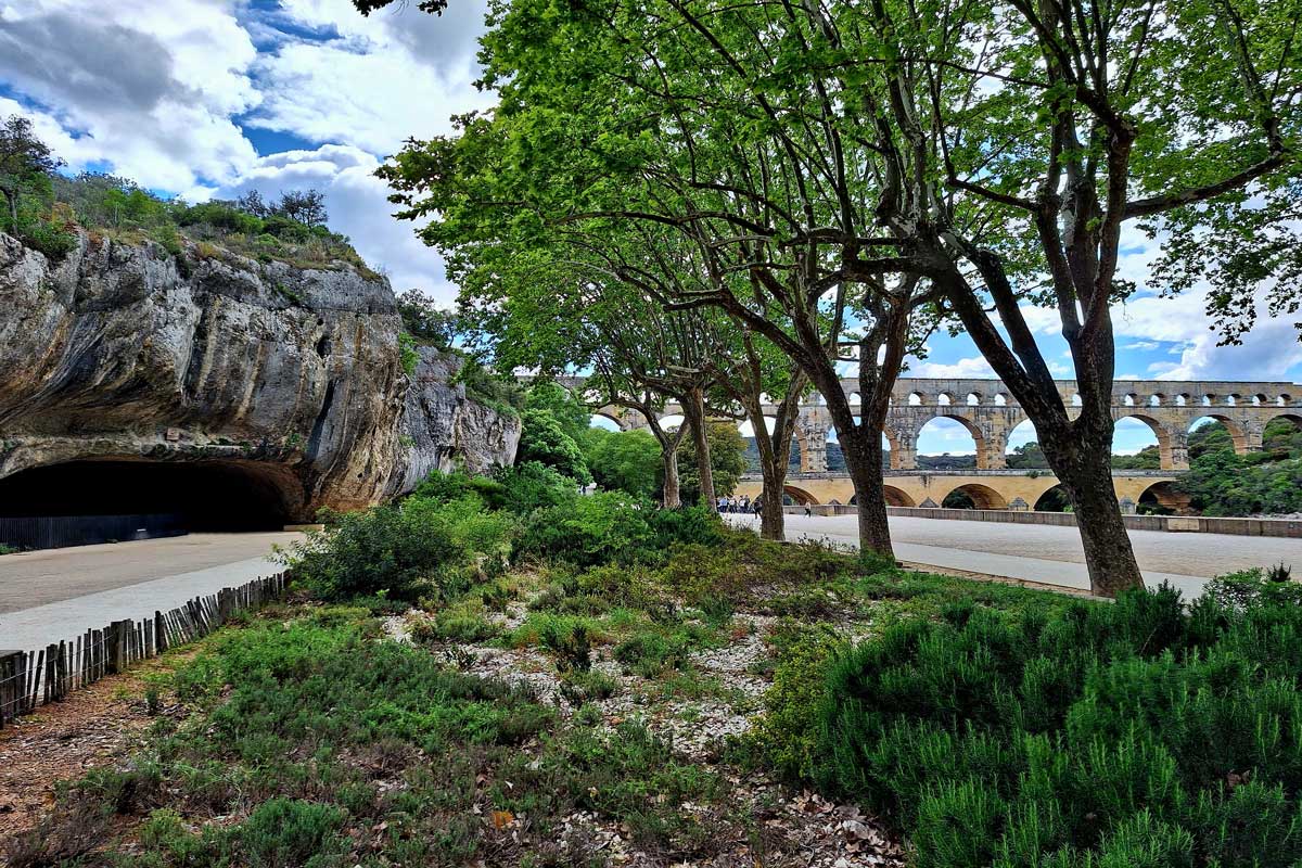 Pont du Gard und prähistorische Höhle