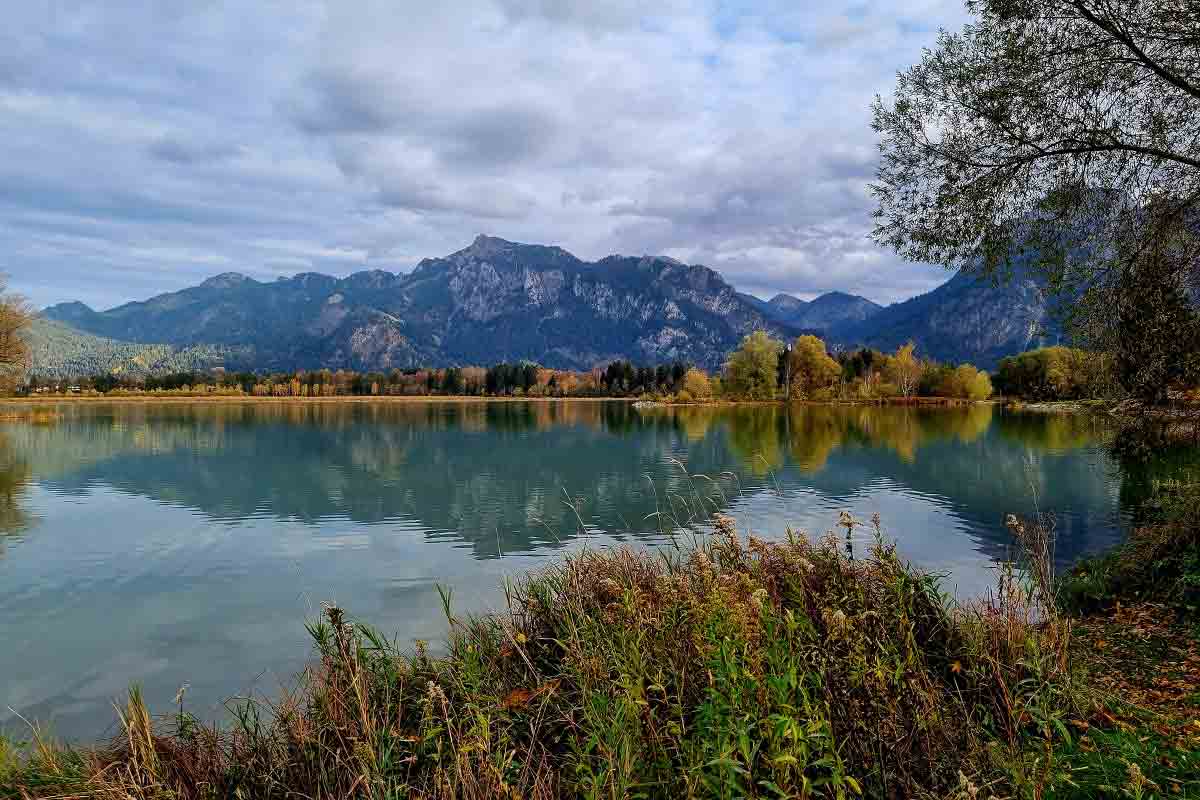Forggensee-bei-Füssen-im-Herbst
