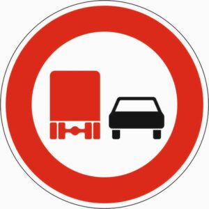Überholverbot für Fahrzeuge über 3,5 Tonnen